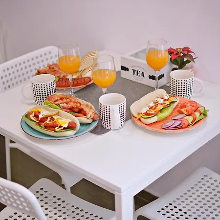 Rose Gold Panzio Bed & Breakfast