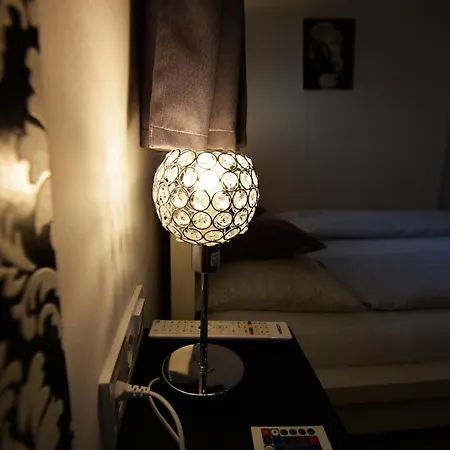 Rose Gold Panzio Bed & Breakfast Makó